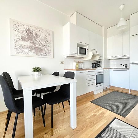 City Home Finland Tampella - City View, Own Sauna, One Bedroom, Furnished Balcony And Great Location 탐페레 외부 사진